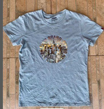 t-shirt 