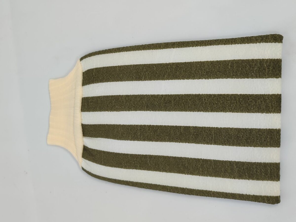 Exfoliating glove