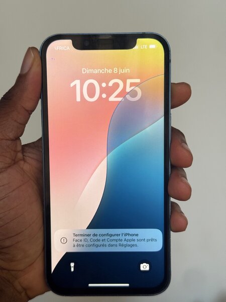 iPhone 13 Simple