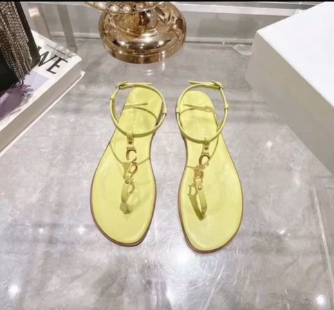 sandales jaunes