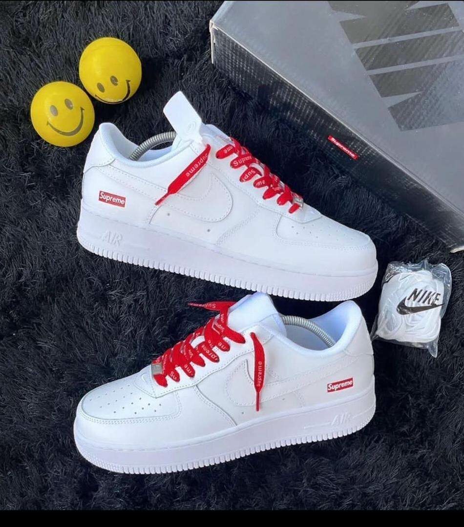 Sneaker