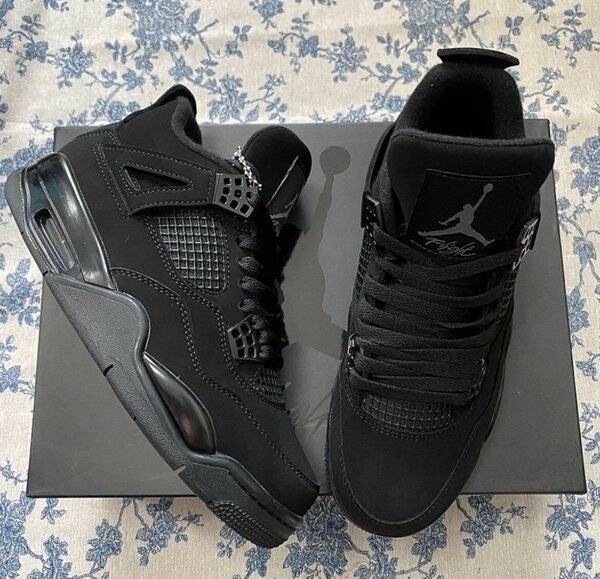 JORDAN 4