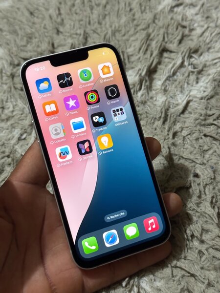 iPhone 13