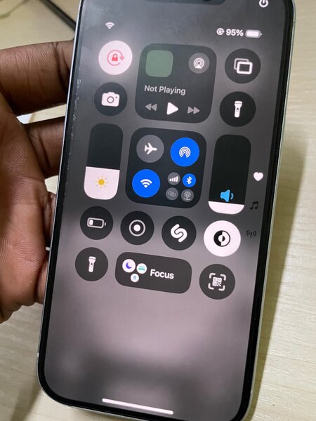 iPhone 15 White