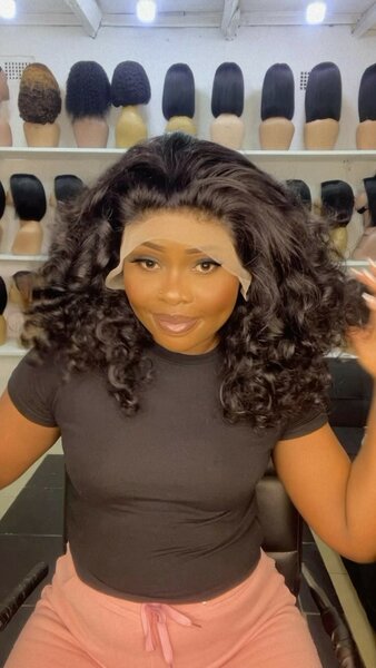 Beautiful and elegant women's wigs Bounce curl