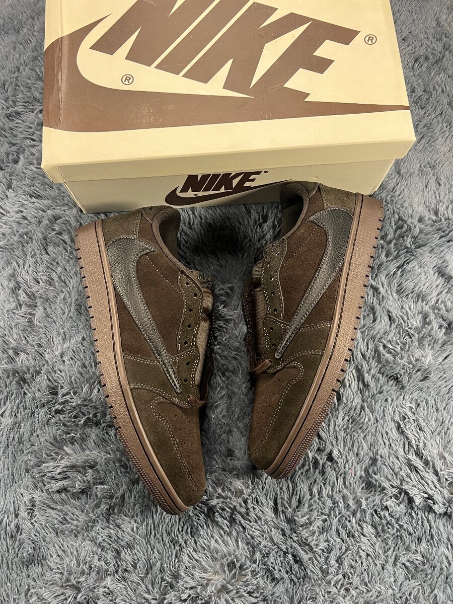 Jordan Travis Scott velvet