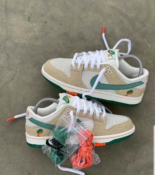 NIKE SB