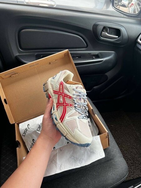 ASICS SNEAKER