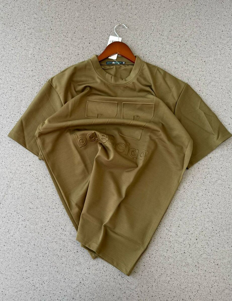 Round neck