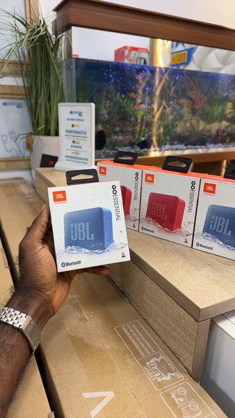 JBL Go Essential