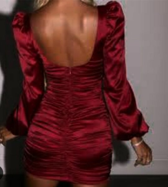 Robe Rouge Élégante