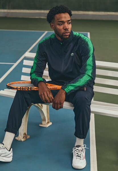 Ensemble de sport homme élégant