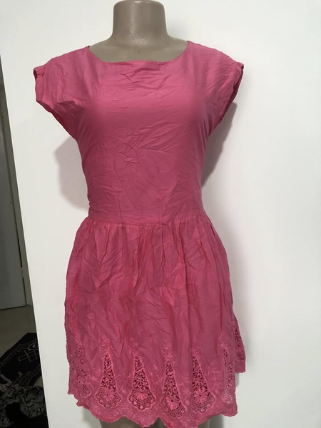 Dress rose