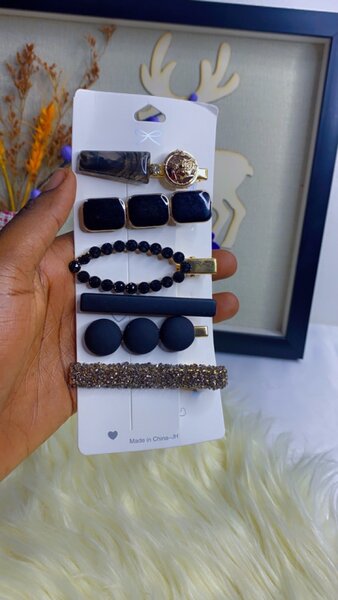 Hair clips