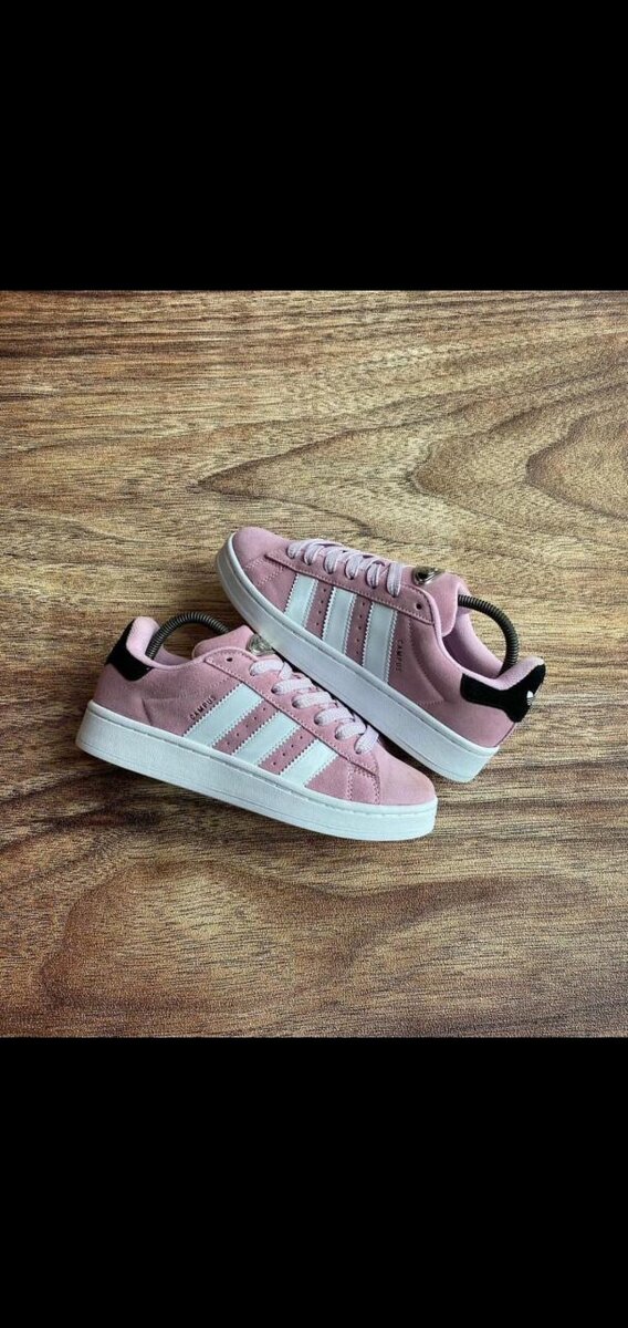 Adidas Sneakers