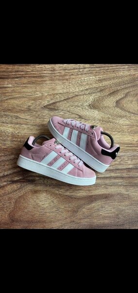 Adidas Sneakers