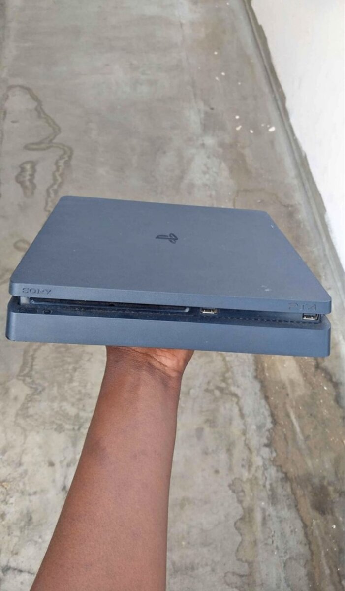 PS4