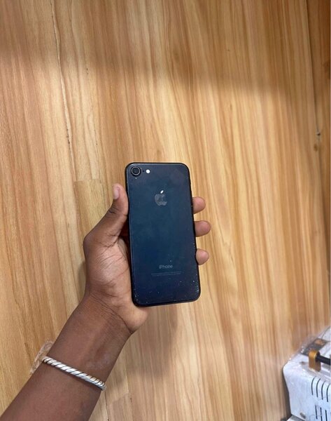 iPhone 7 - 64GB Noir