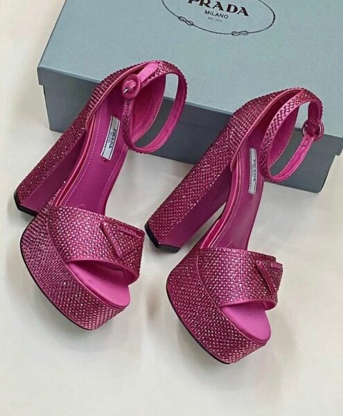S HEELS