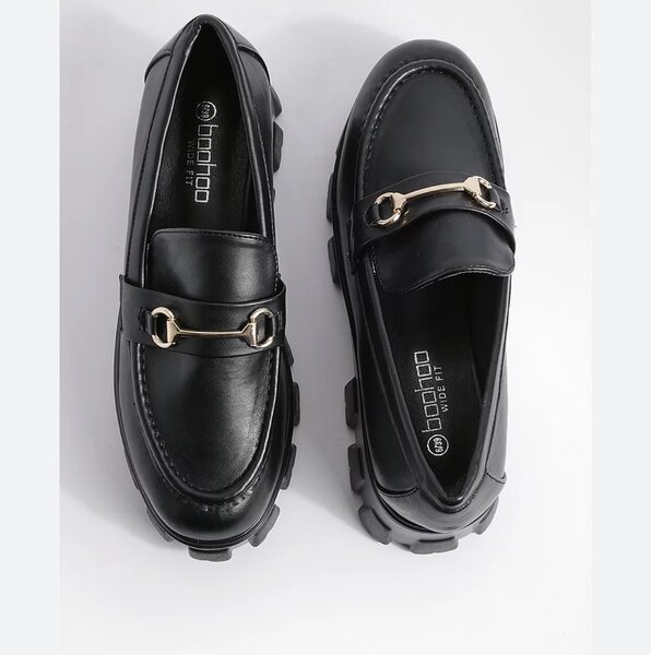 boohoo flat shoe