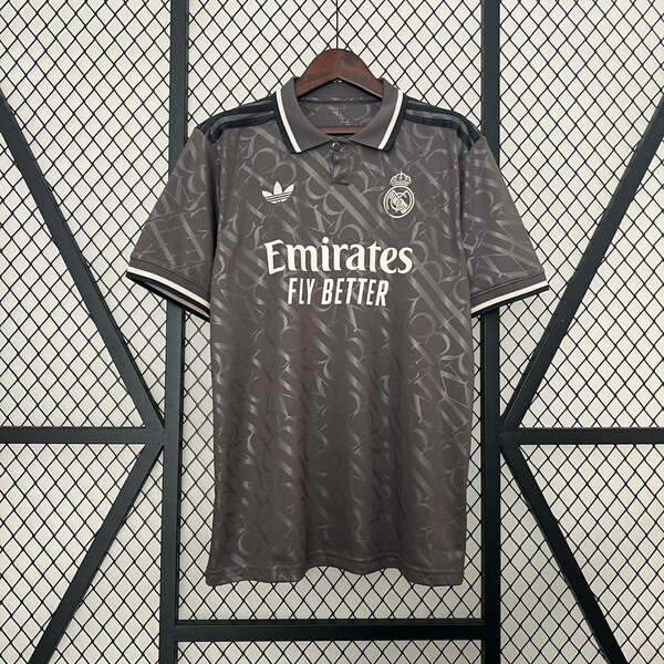 Maillot third Réal Madrid écussons en broderie