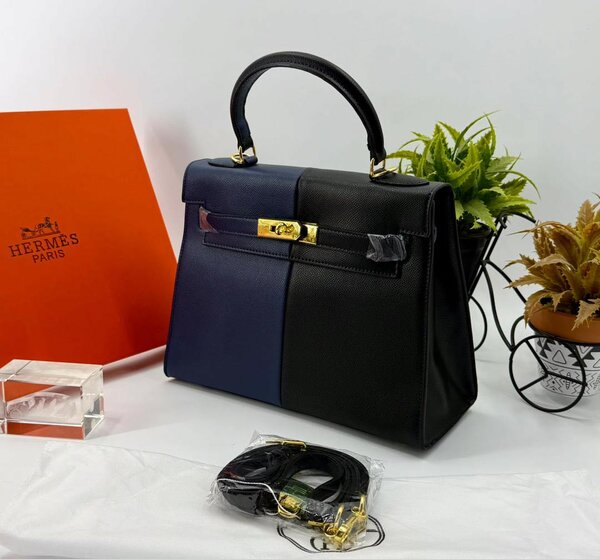 HERMÈS BAG