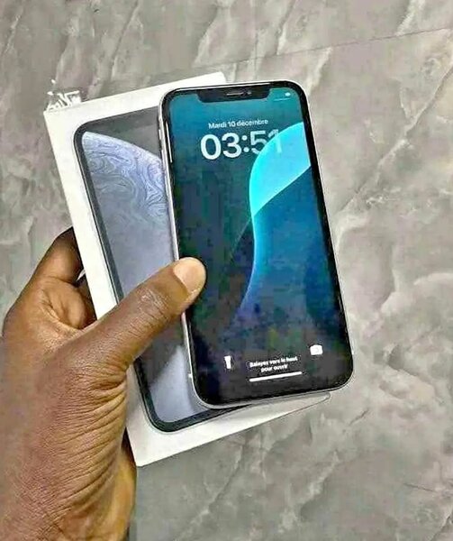 IPHONE XR