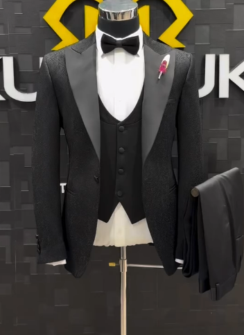 SUIT
