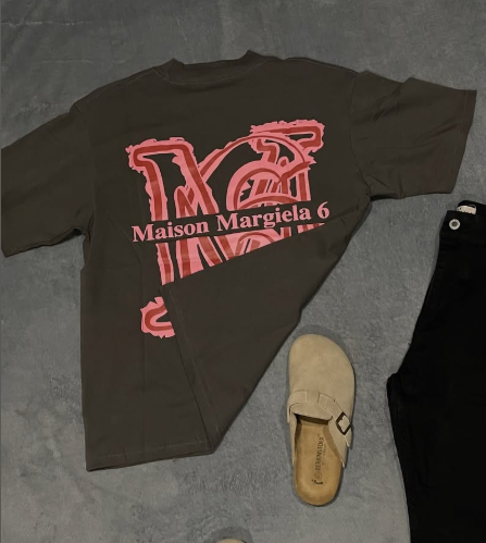 T-shirt size L