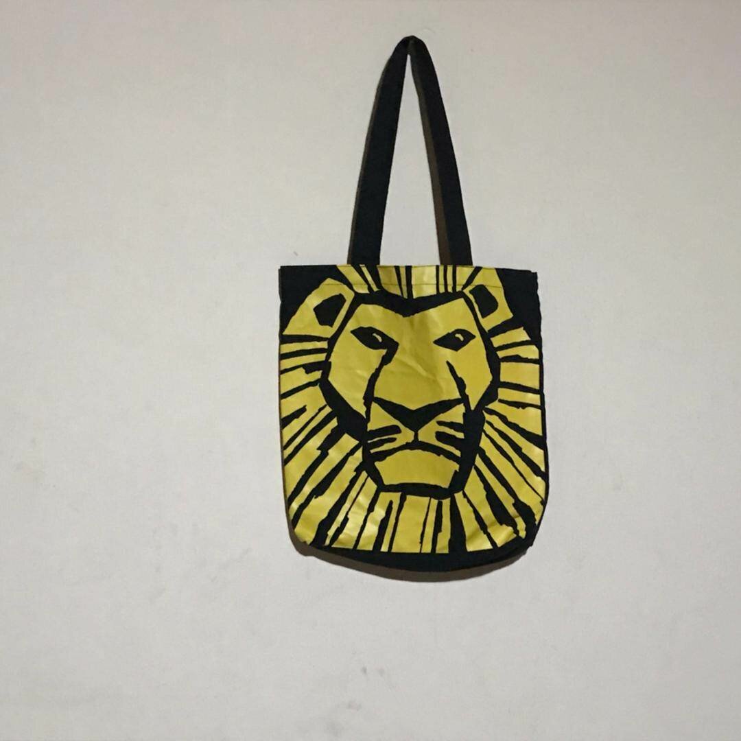 TOTE BAGS