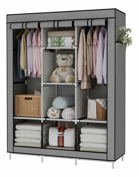 Portable wardrobe