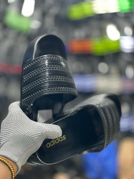 Big base Adiddas slides