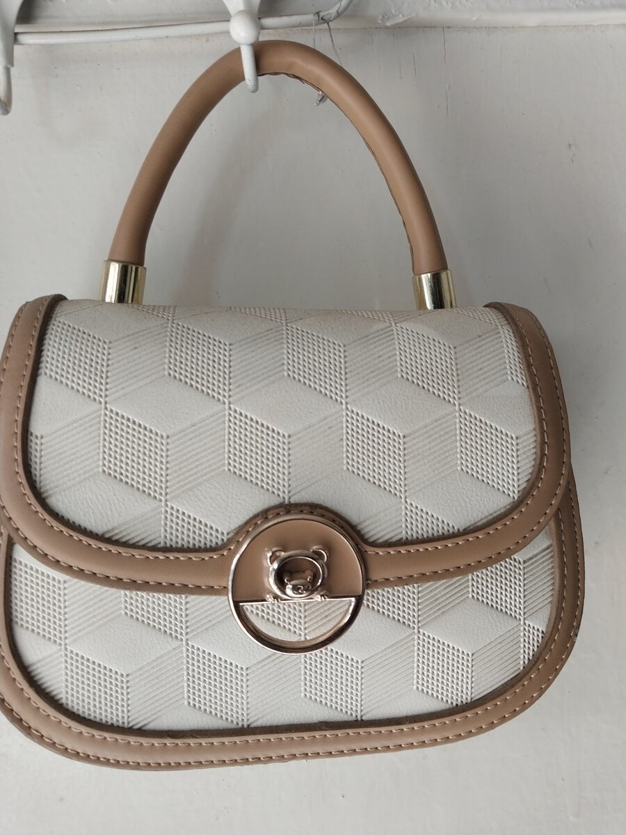 Handheld bag