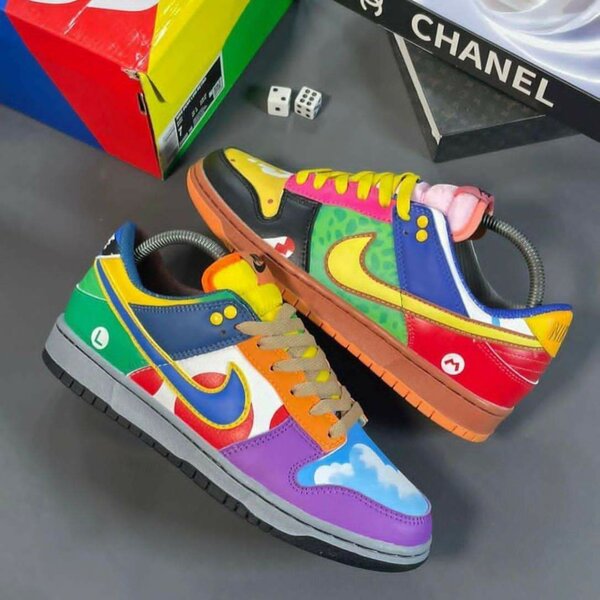 NIKE SB DUNK