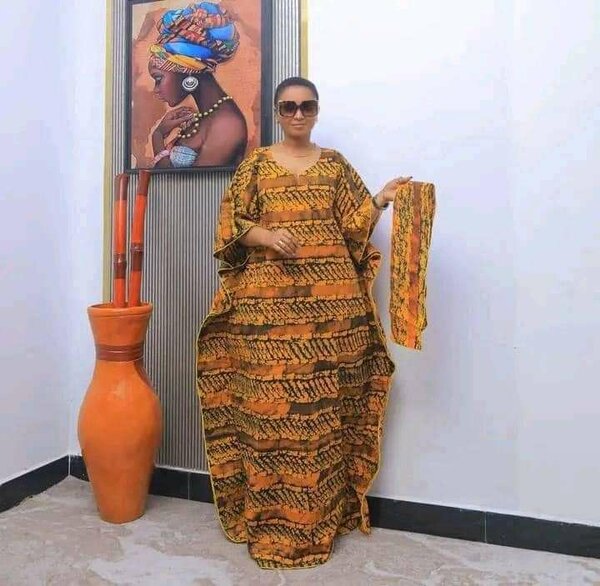 Robe boubou disponible a 9000fr