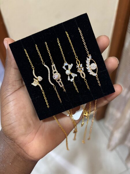 Dainty bracelet