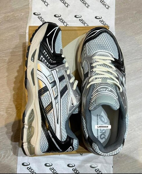 ASICS CLASSIC