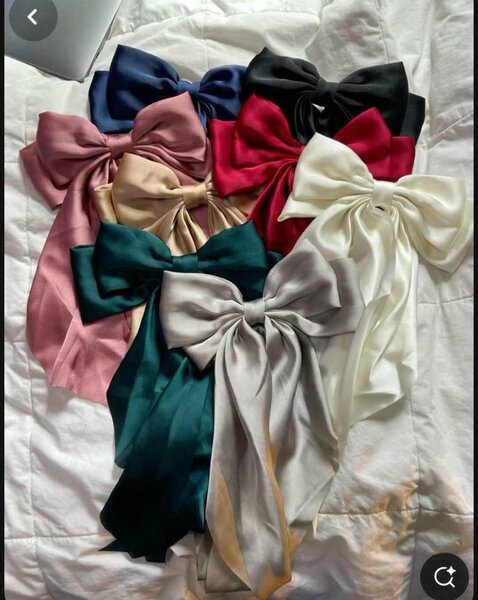Bow hair clippers