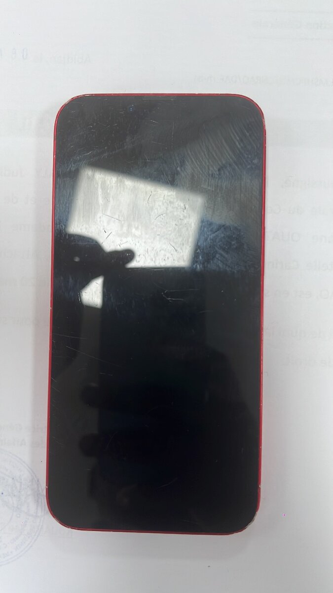 iPhone 13 rouge usagé