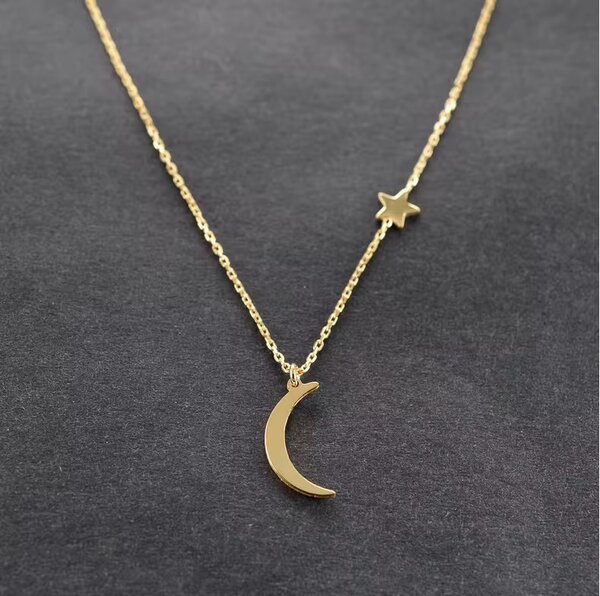 Chaînes lune et étoile