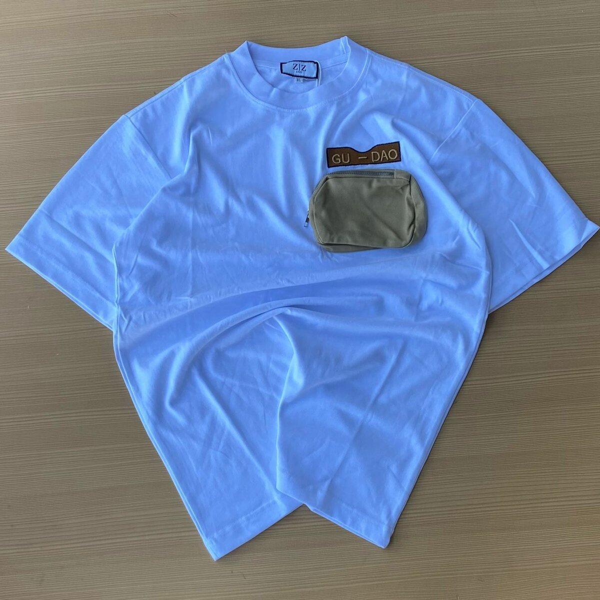 Men's T shirt