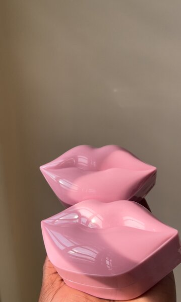 Lip mask
