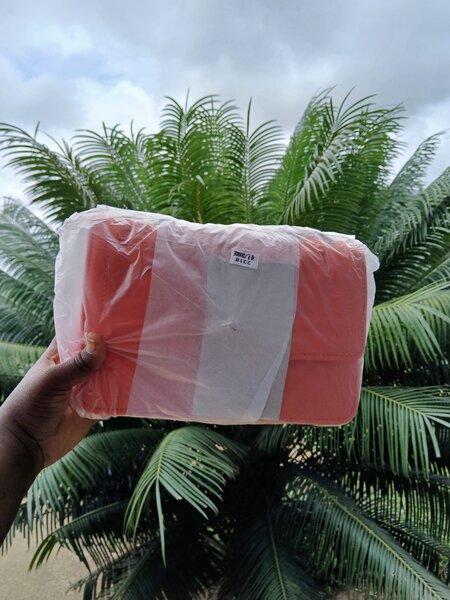 Couverture légère rouge
