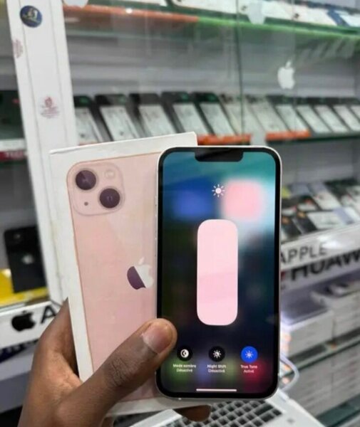 iPhone 13 Rose