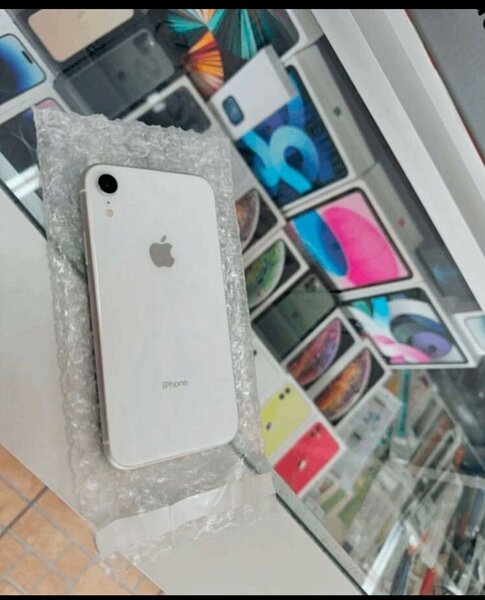 iPhone XR