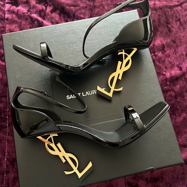Ladies heels