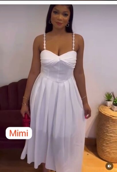 Chic robe disponible
