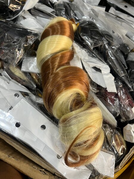 Spiral braids attachment available in different colors