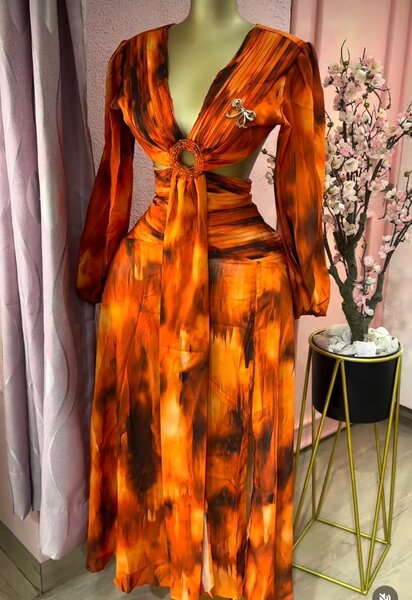 Straight dress