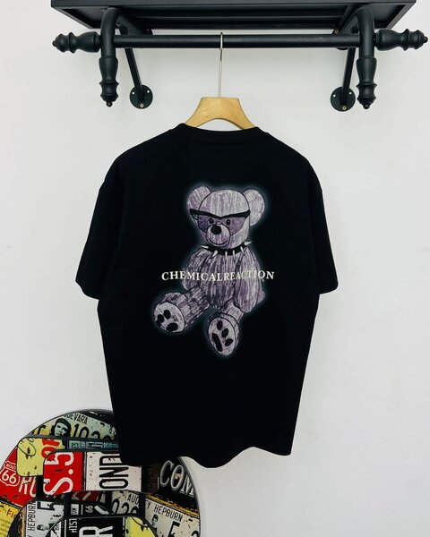 T- shirt